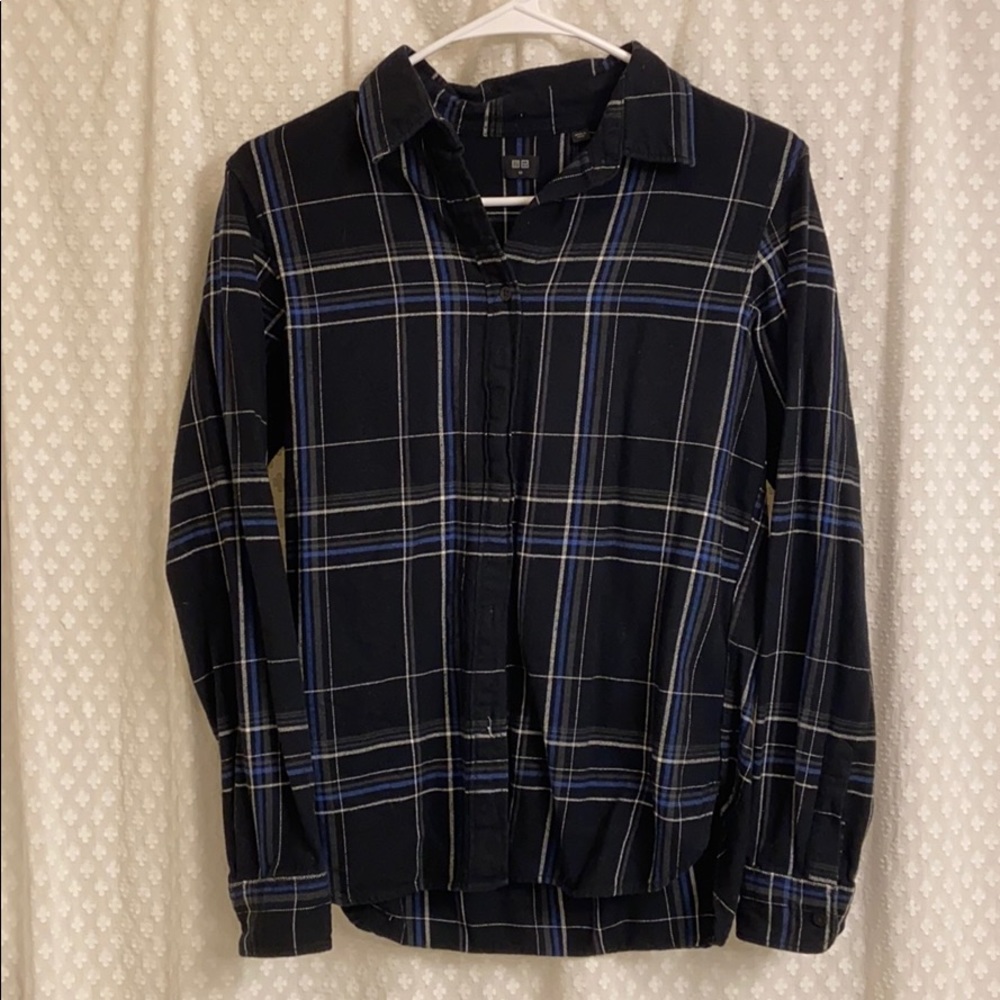 Uniqlo Women’s Long Sleeve Button Down Flannel